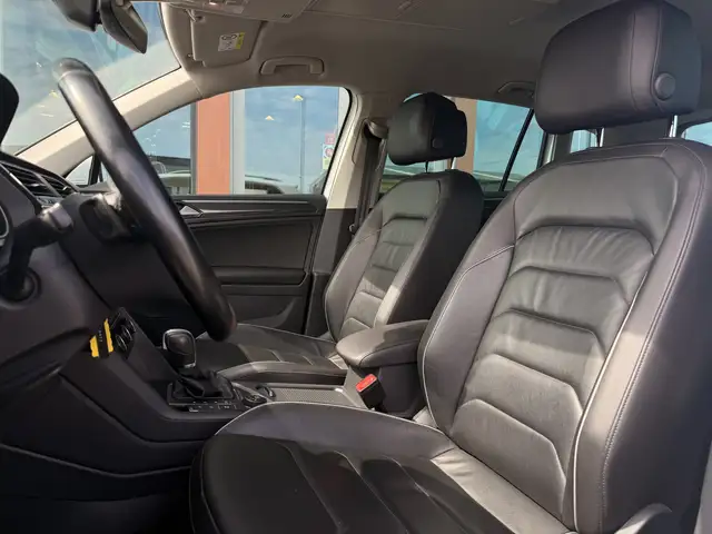 Volkswagen Tiguan view 4