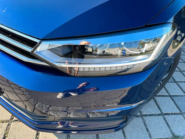 Volkswagen Touran view 10