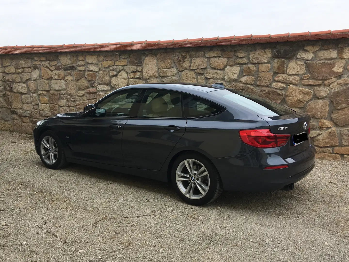 BMW 325 325d GT Aut. Sport Line Schwarz - 1