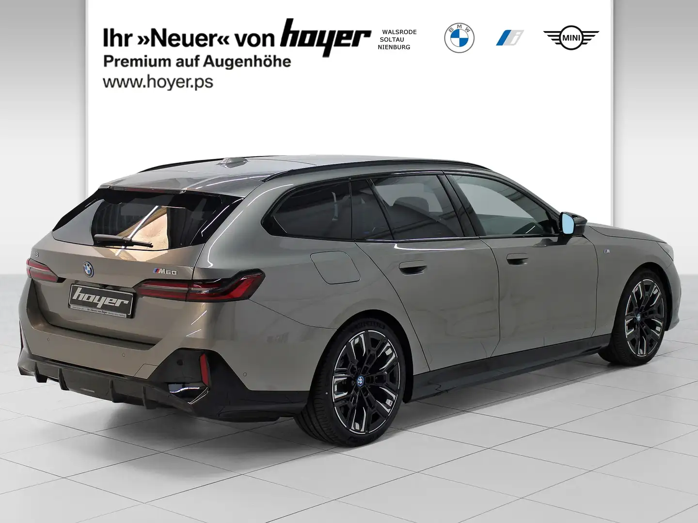 BMW i5 M60 xDrive Touring M Sportpaket Pro AHK Pano Grau - 2