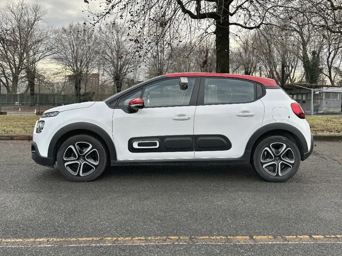 Citroen C3 PureTech 110 S&S Shine EAT6 Weiß - 2