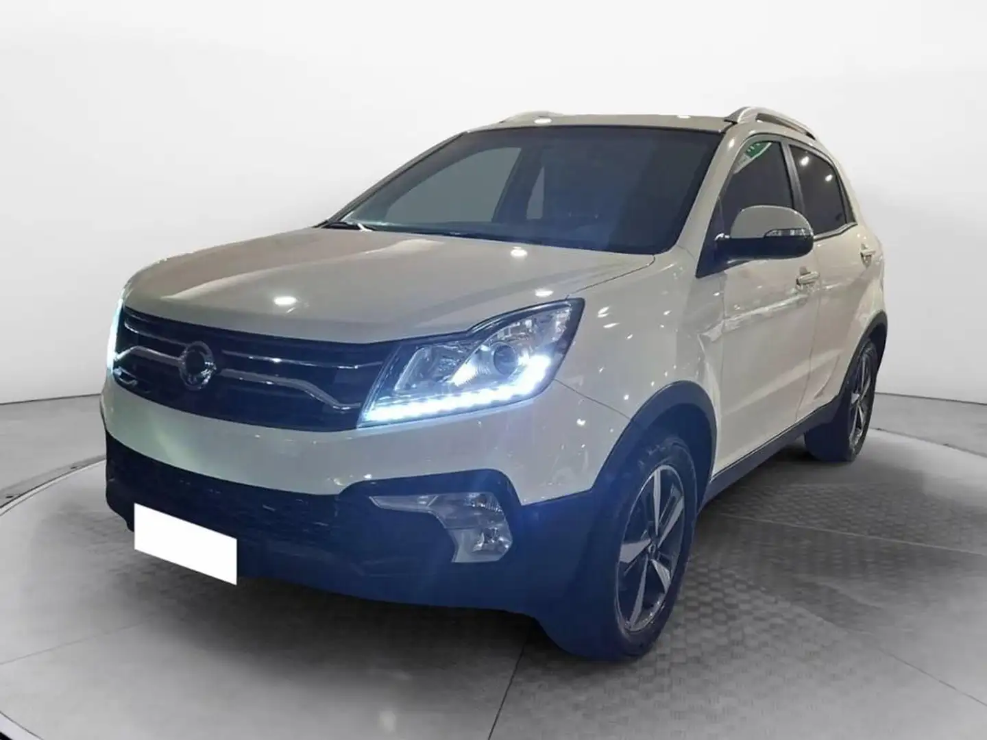 SsangYong Korando 2.0 Plus Gpl awd E6 - 1