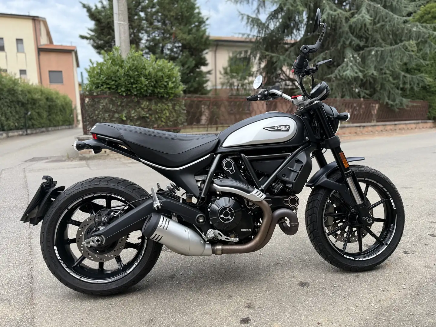 Ducati Scrambler Ducati Scrambler 800 Icon Dark - 2