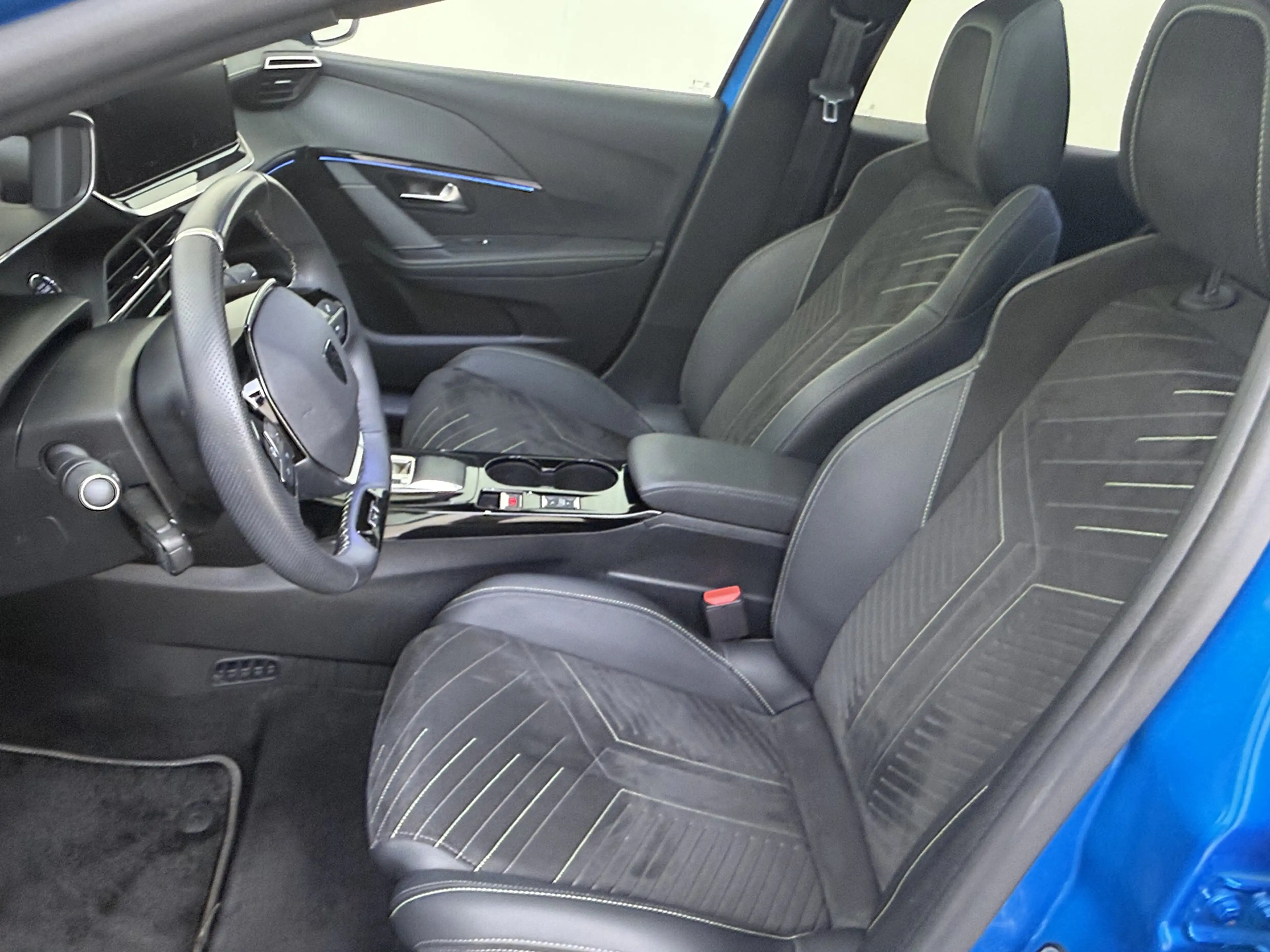 Peugeot e-208 EV GT 51 kWh LONG RANGE PANORAMADAK + ALCANTARA — photo 11