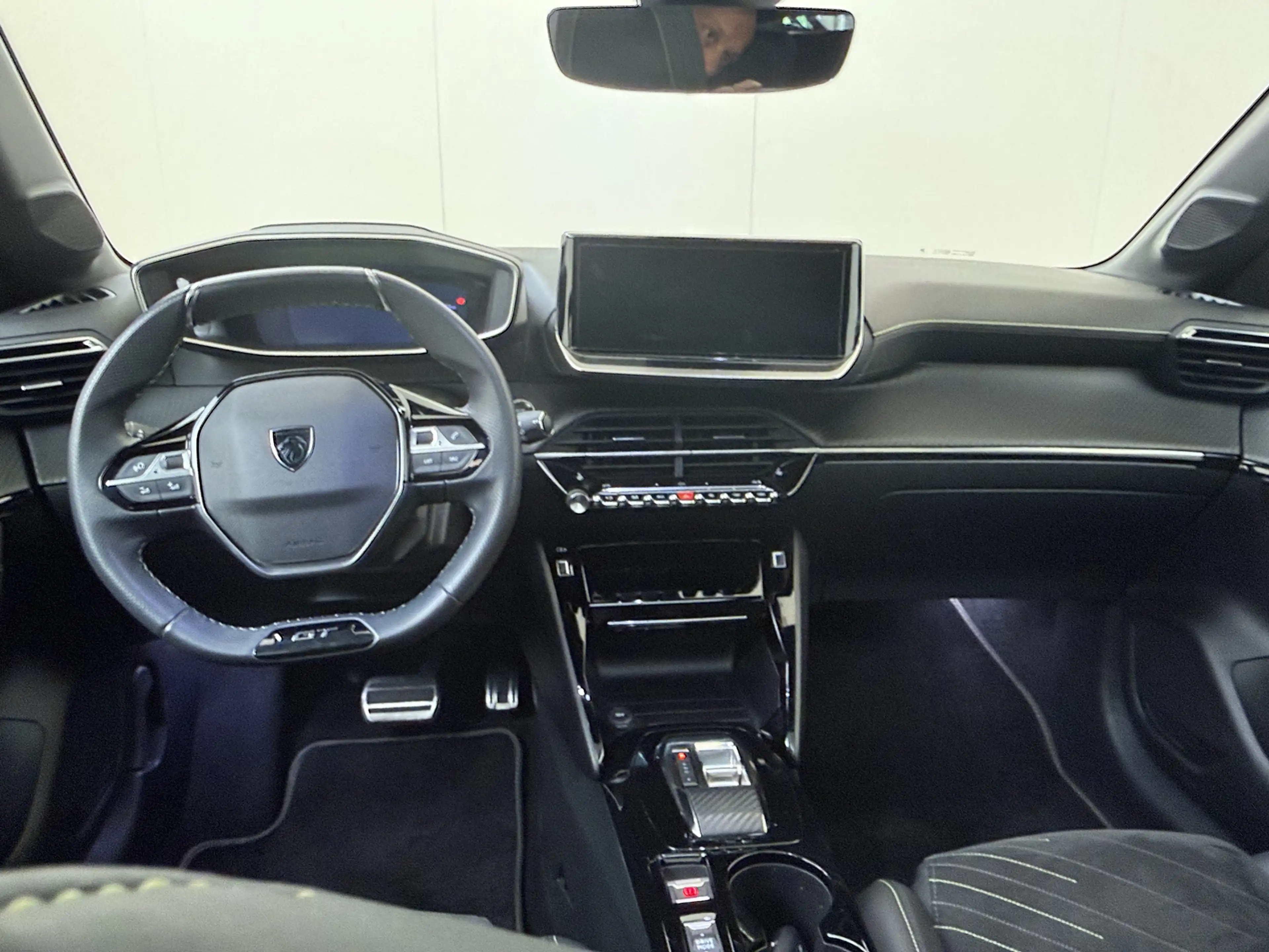 Peugeot e-208 EV GT 51 kWh LONG RANGE PANORAMADAK + ALCANTARA — photo 6