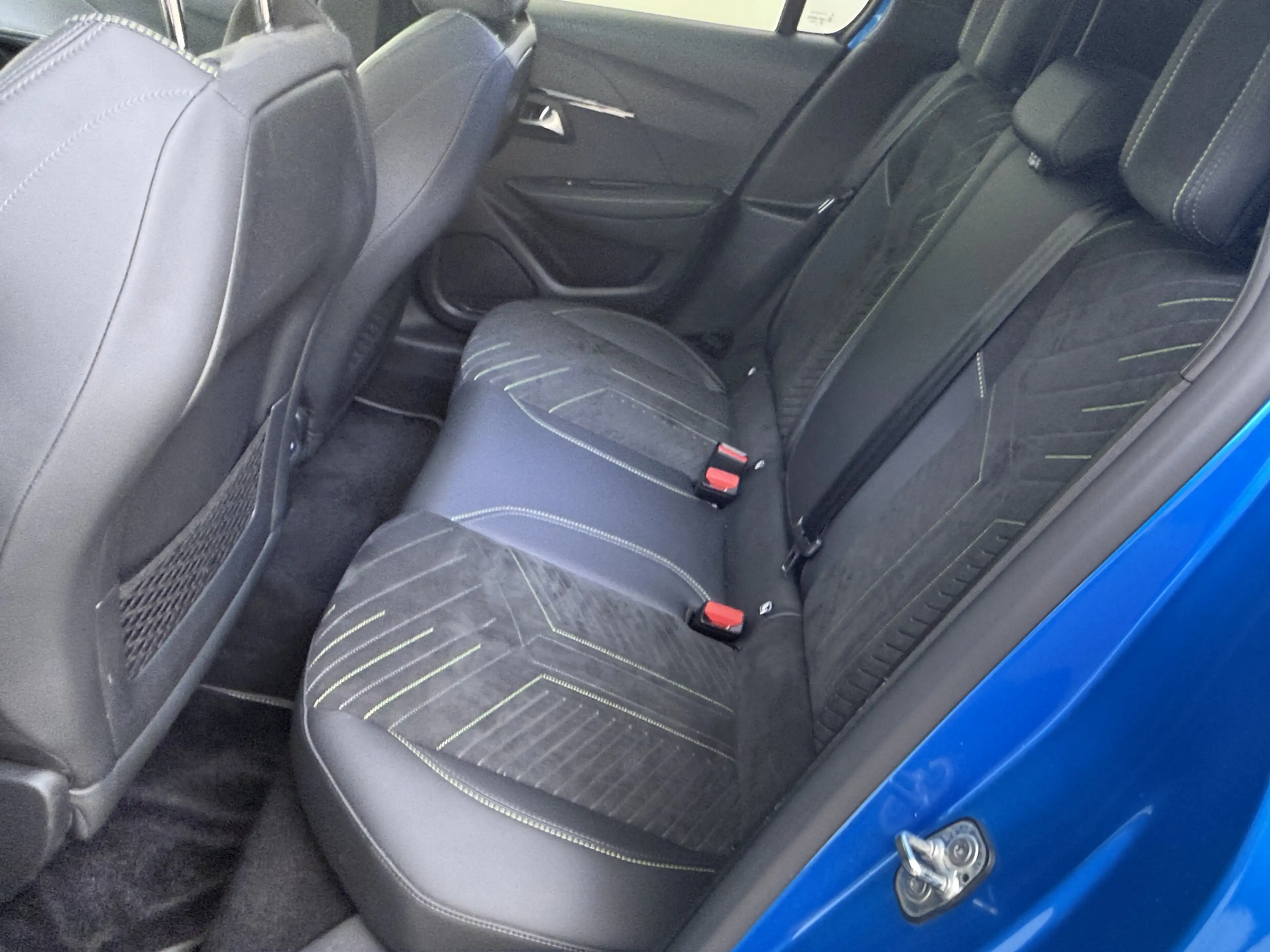 Peugeot e-208 EV GT 51 kWh LONG RANGE PANORAMADAK + ALCANTARA — photo 13