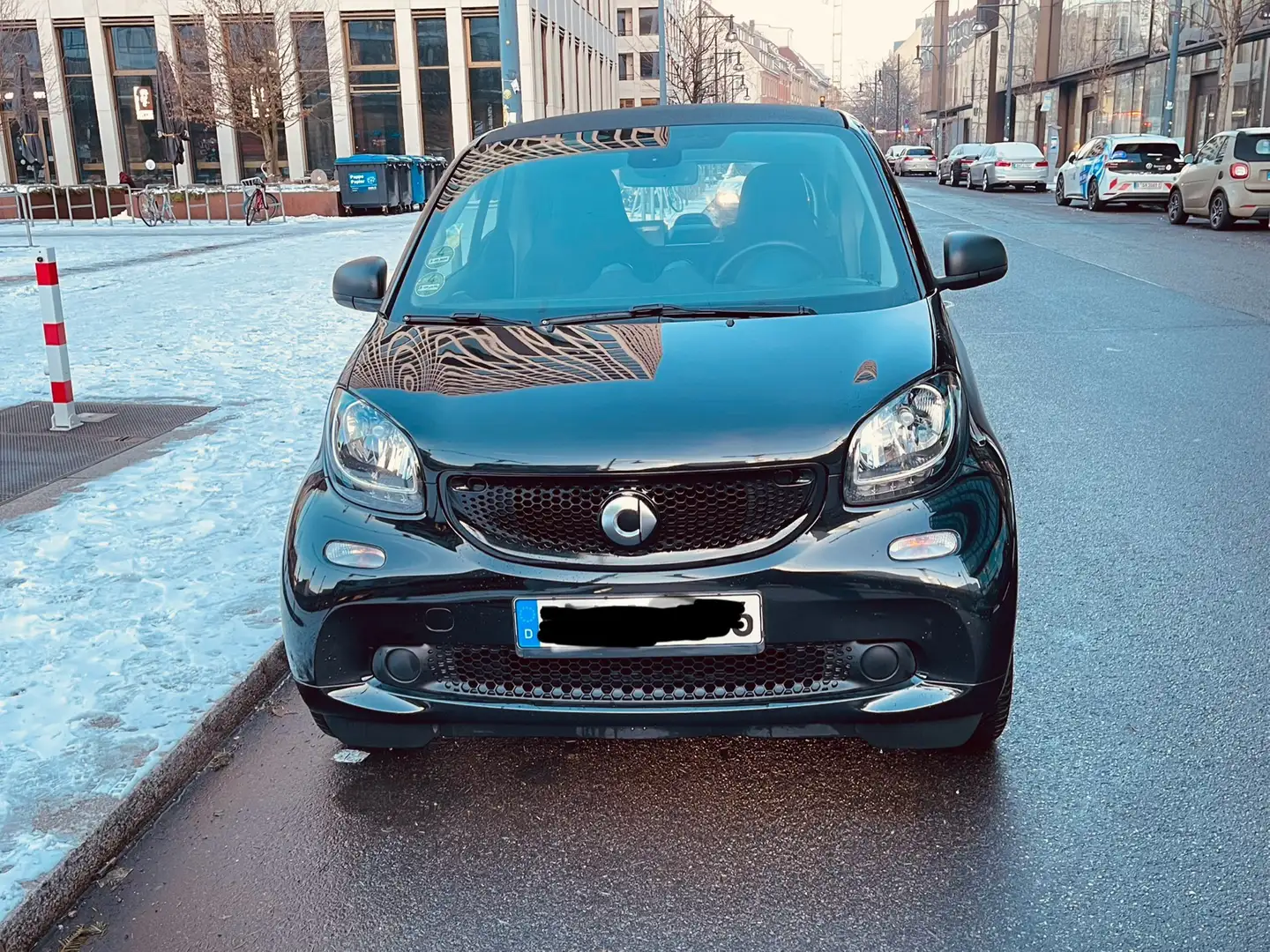 smart forTwo coupe Schwarz - 1