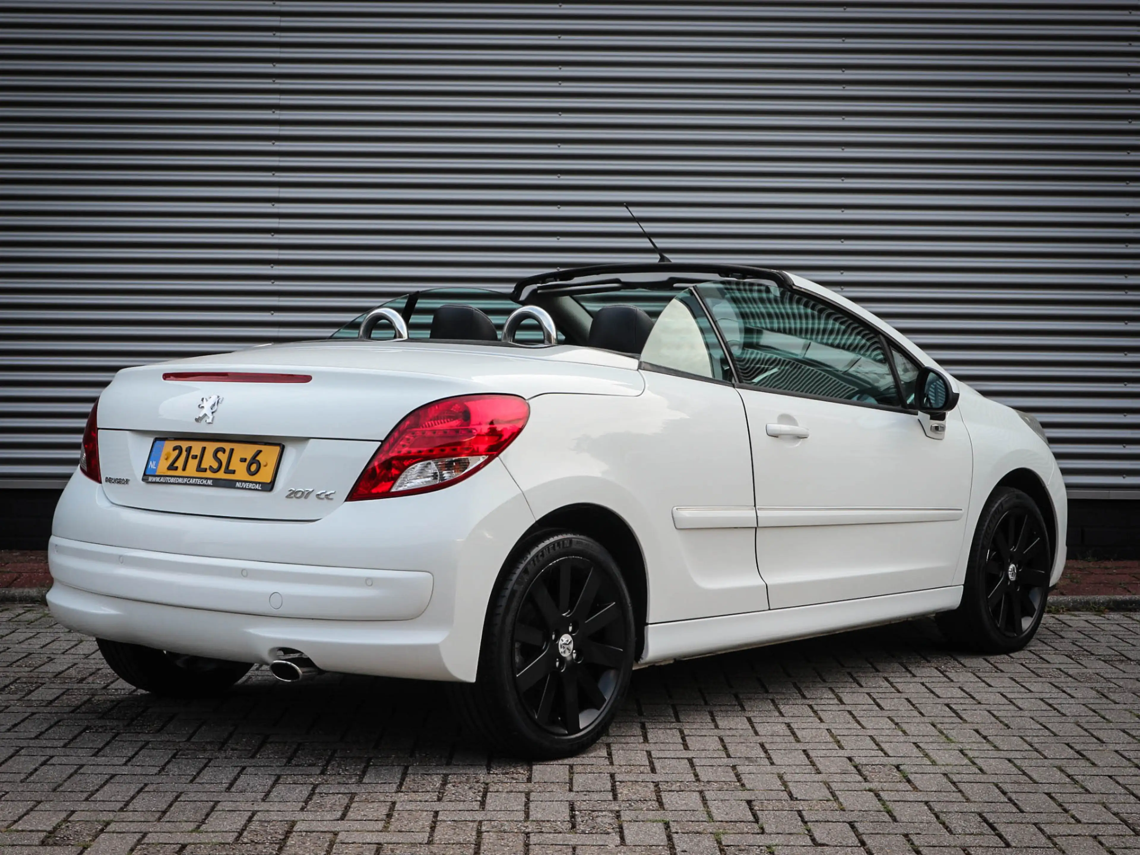 Peugeot 207 CC 1.6 VTi Noir & Blanc | Clima | Cruise | Audio | — photo 13