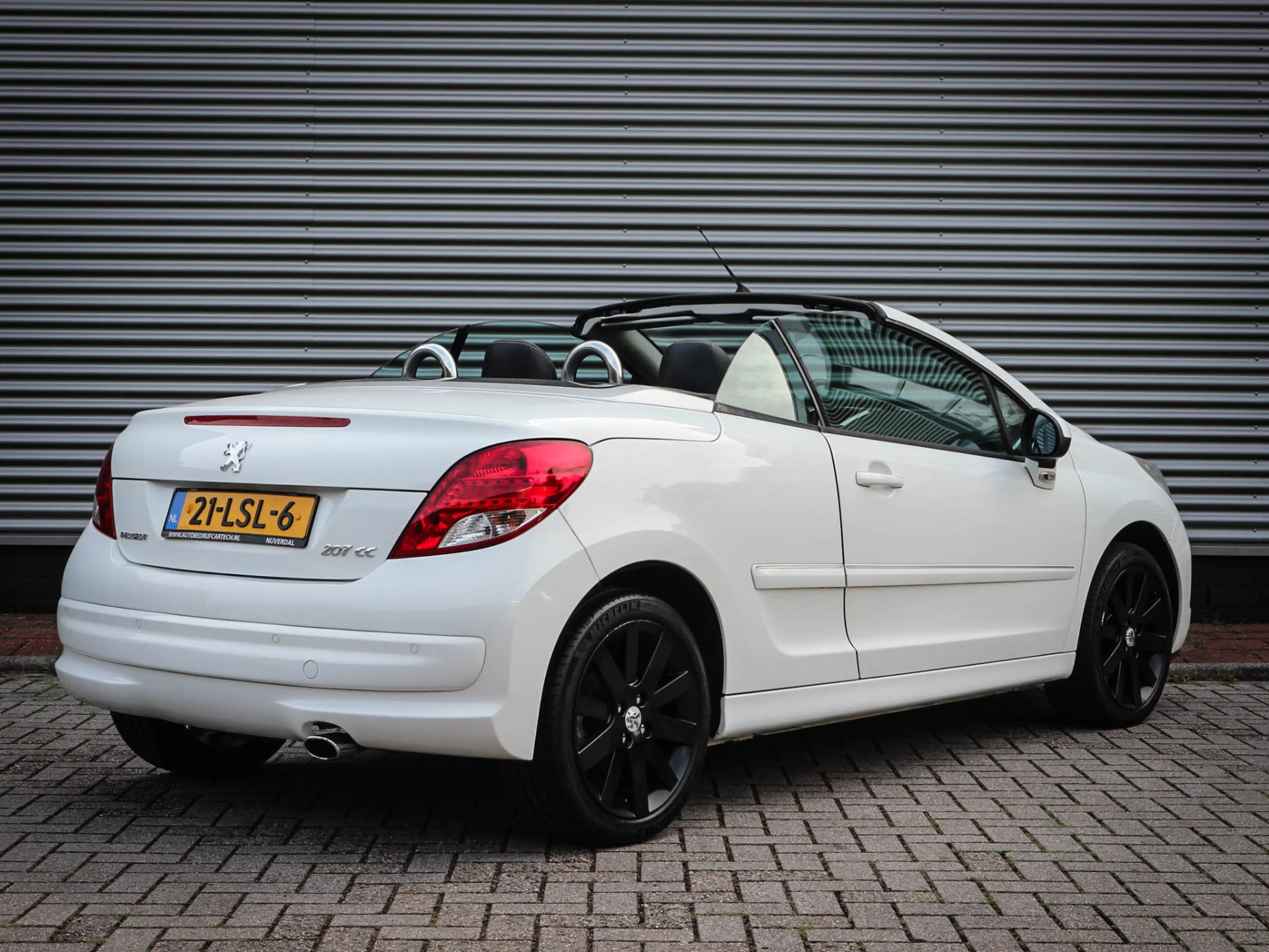 Peugeot 207 CC 1.6 VTi Noir & Blanc | Clima | Cruise | Audio | — photo 5