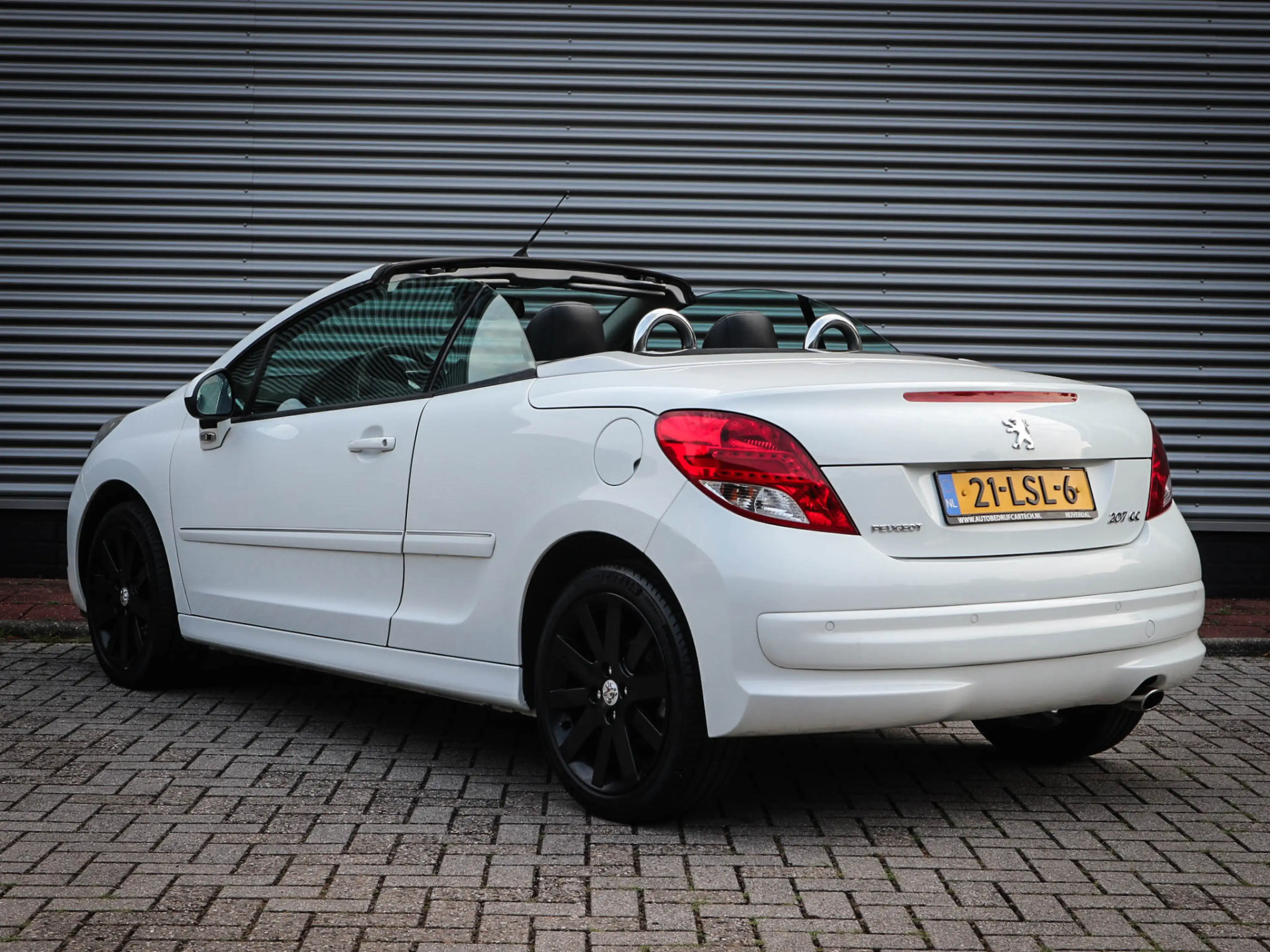 Peugeot 207 CC 1.6 VTi Noir & Blanc | Clima | Cruise | Audio | — photo 11