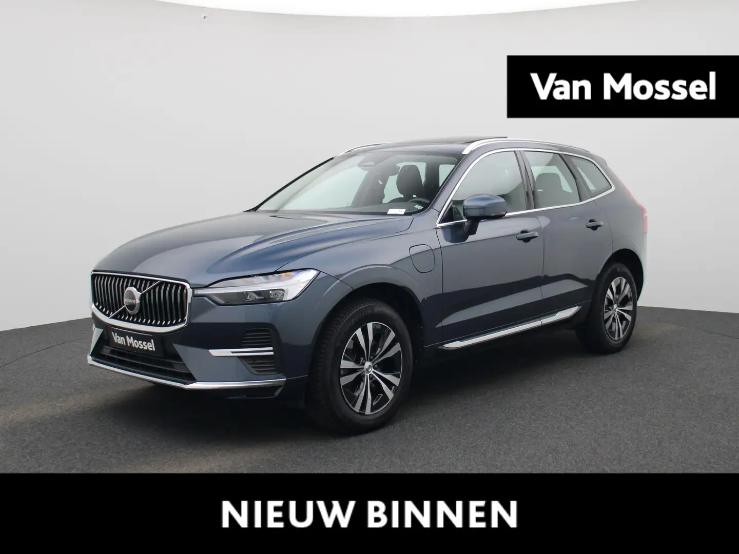 Volvo XC60 2.0 Recharge T6 AWD Business Pro | Trekhaak | Navi Blauw - 1