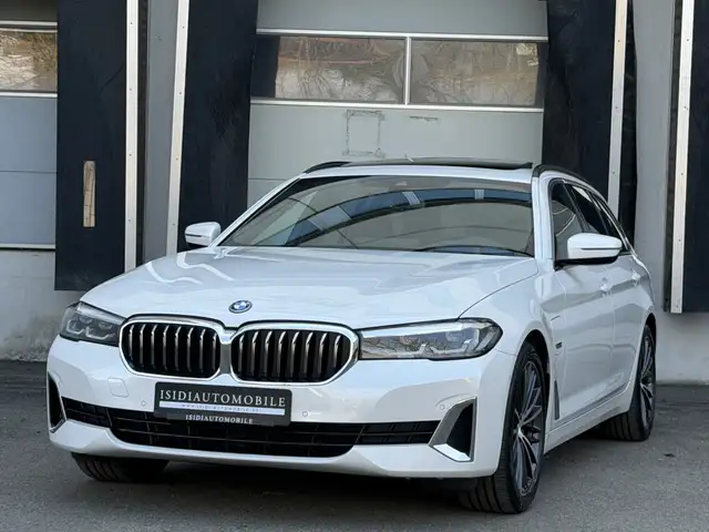 BMW 530 e Luxury Line LED Pano LiveCo HeadUp Kamera