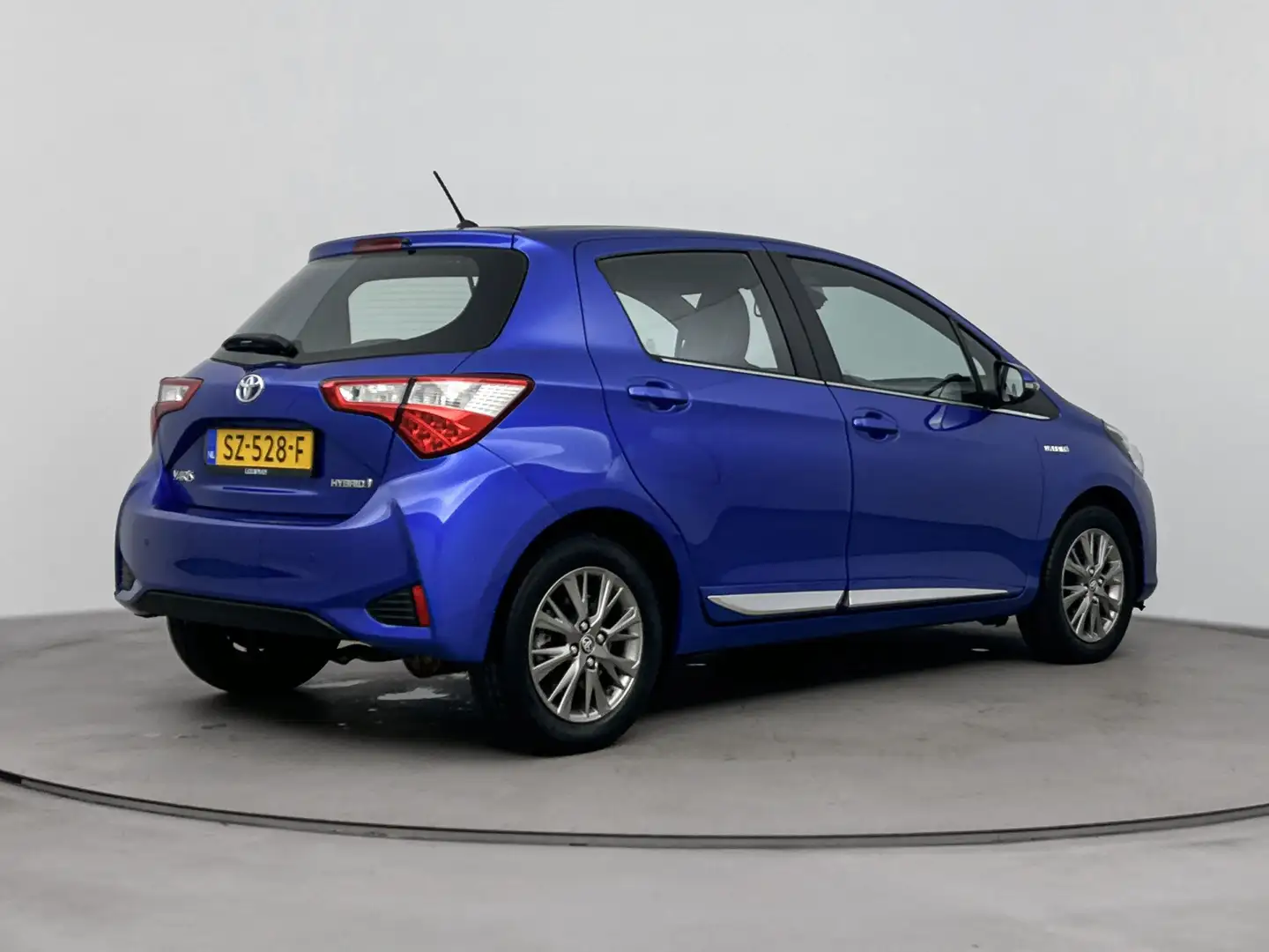 Toyota Yaris 1.5 Hybrid Energy Plus Blauw - 2