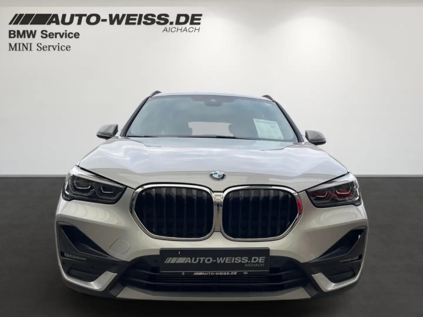 BMW X1 xDrive 20 d Advantage EU6d Navi LED El. Heckklappe Silber - 2