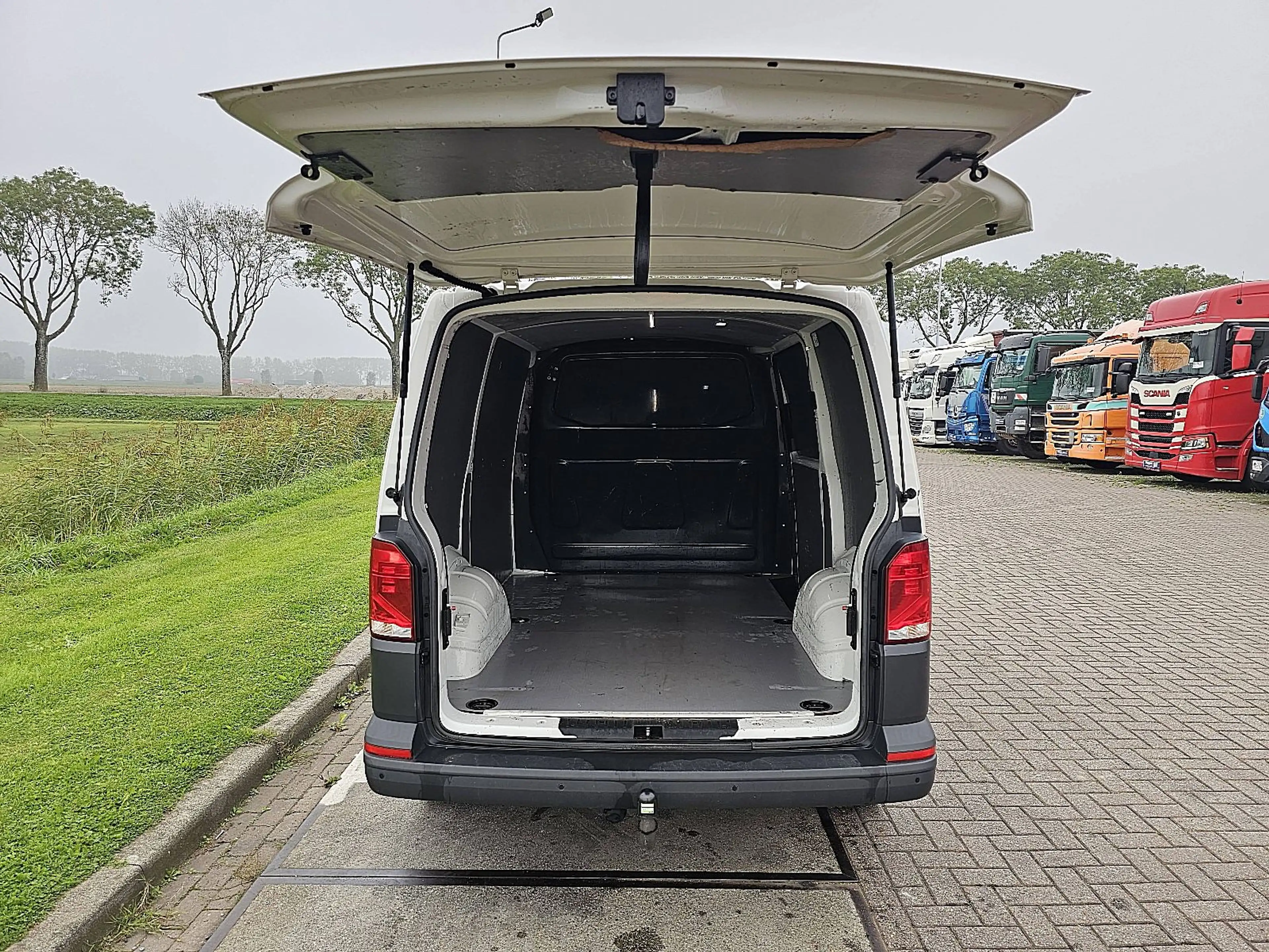 Volkswagen Transporter 2.0 TDI T6.1 L1H1 Carplay Achterklep Trekhaak Crui — photo 12