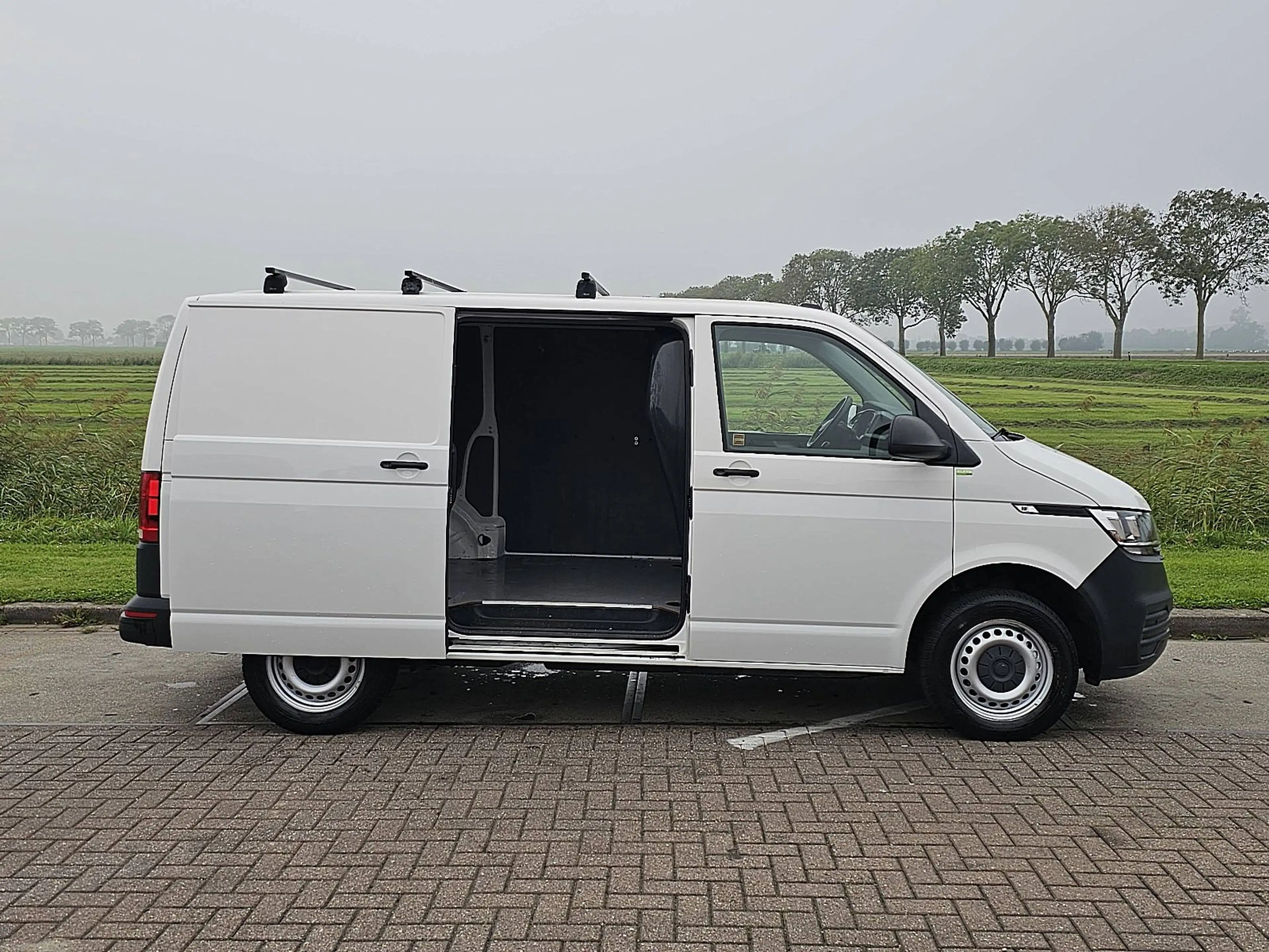 Volkswagen Transporter 2.0 TDI T6.1 L1H1 Carplay Achterklep Trekhaak Crui — photo 13
