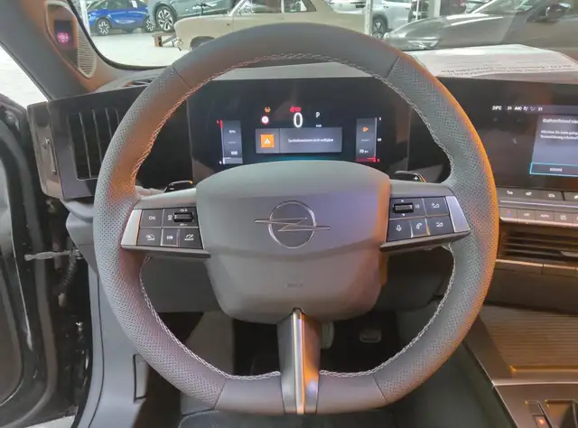 Opel Astra view 15