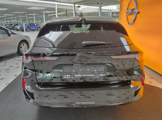 Opel Astra view 7