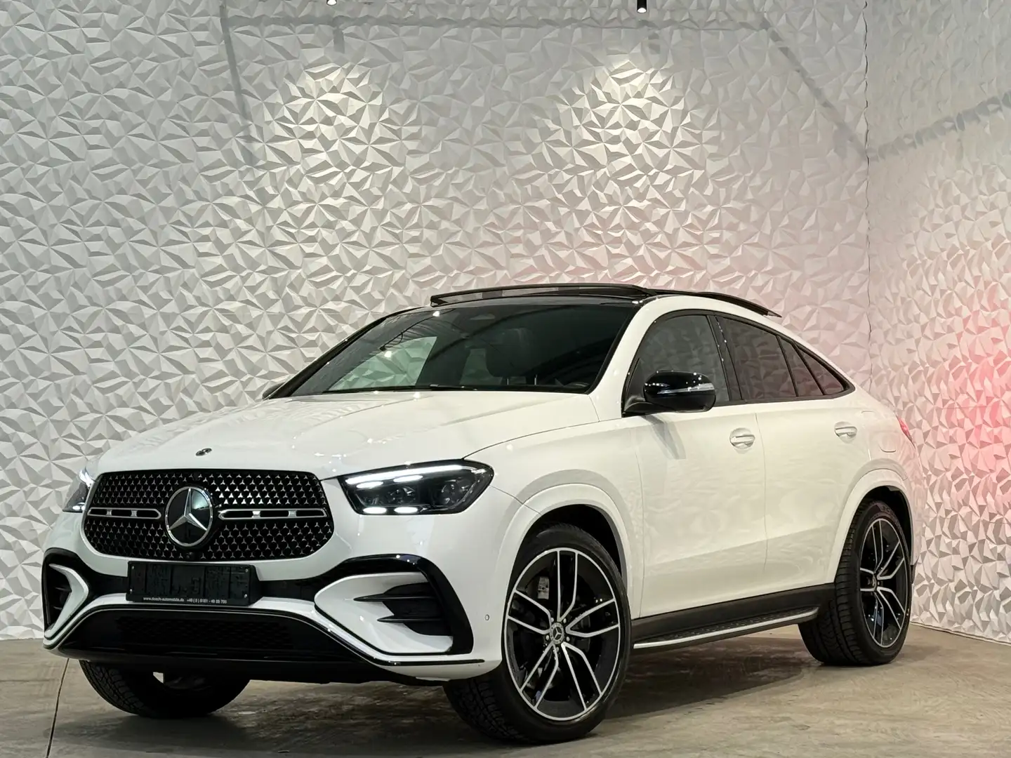 Mercedes-Benz GLE 350 de Coupé AMG Line Wit - 2