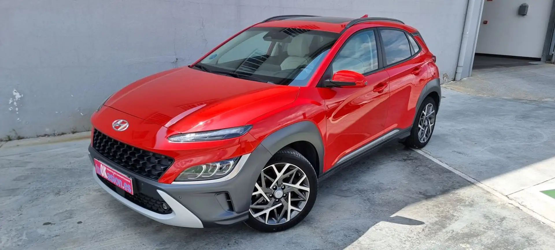 Hyundai KONA 1.6GDI 141CV DT STYLE SKY Rojo - 1