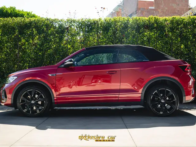 Volkswagen T-Roc view 9