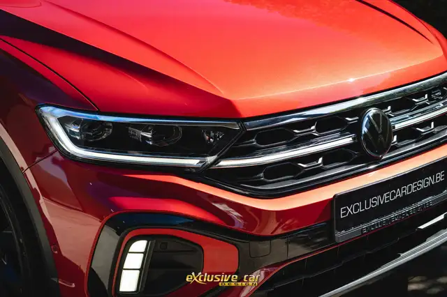 Volkswagen T-Roc view 12