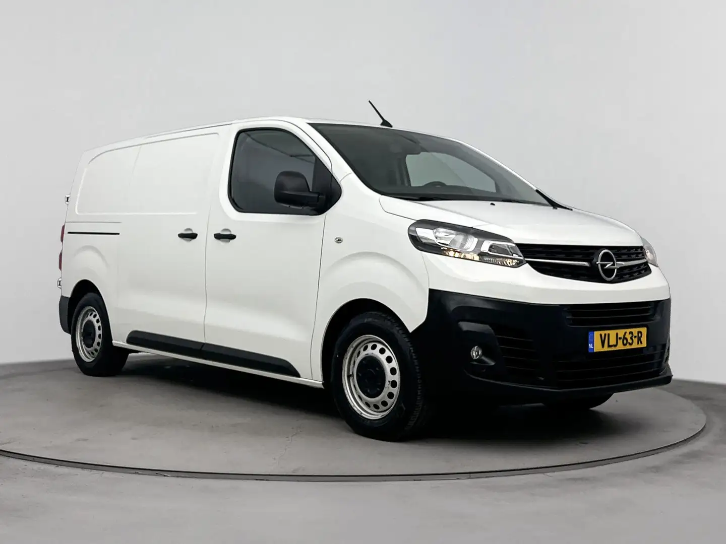 Opel Vivaro-e L2H1 Edition 75kWh 136 pk | 3 Pers. | Camera | Nav Wit - 2