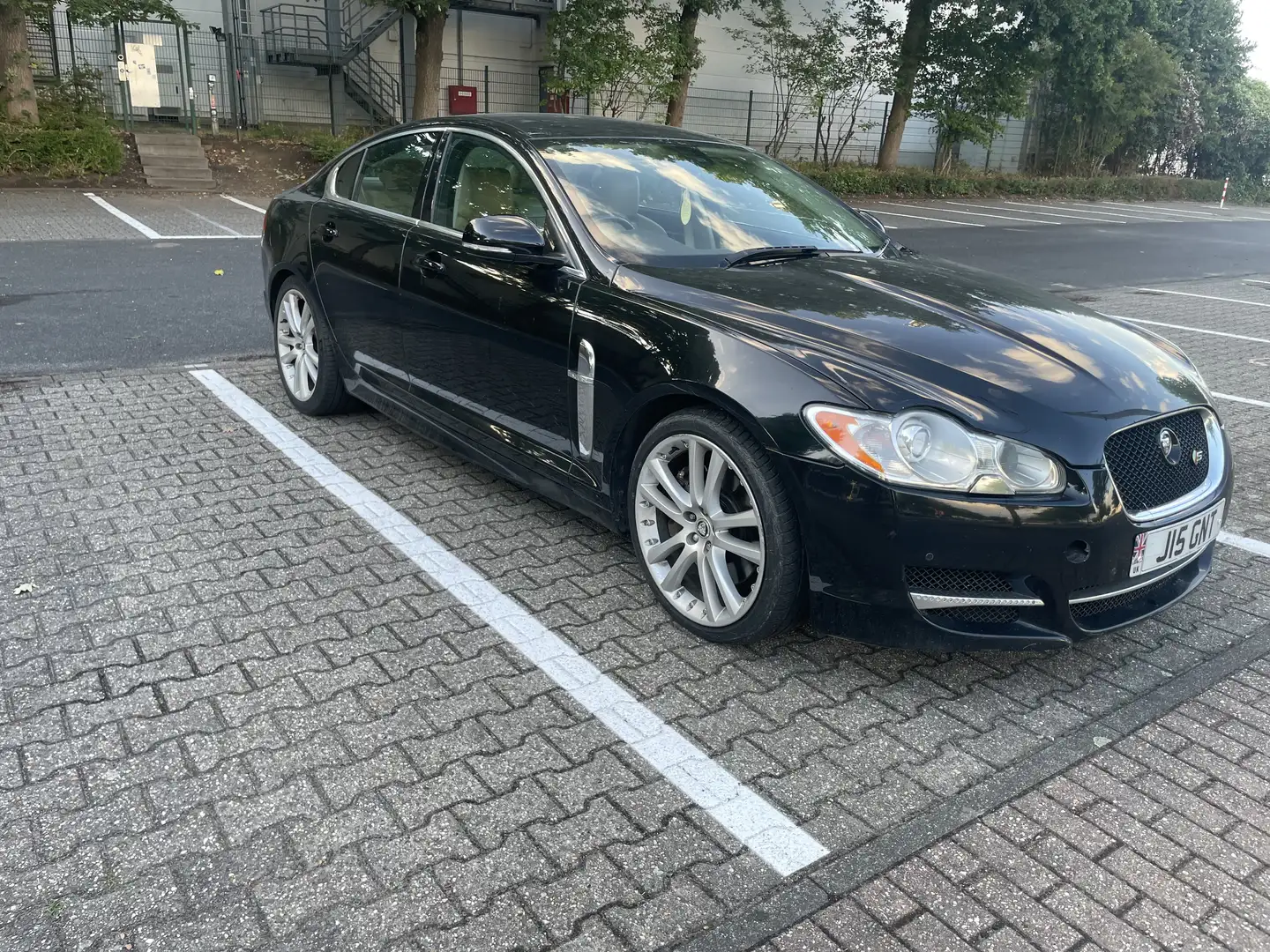 Jaguar XF 3.0 V6 Diesel 306dt - 1