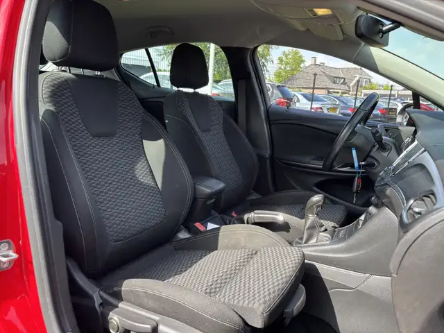 Opel Astra view 13