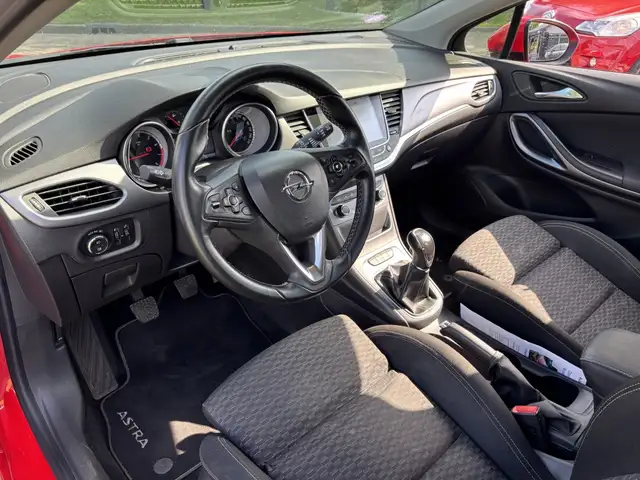 Opel Astra view 15