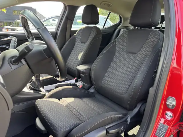 Opel Astra view 14