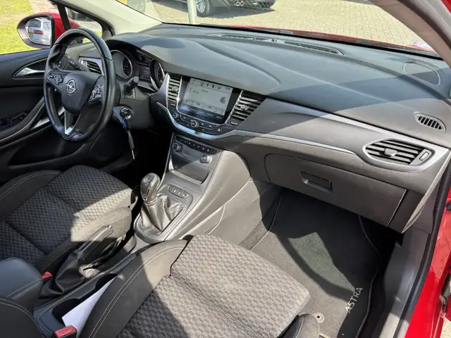 Opel Astra view 12