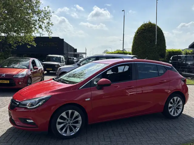 Opel Astra view 8