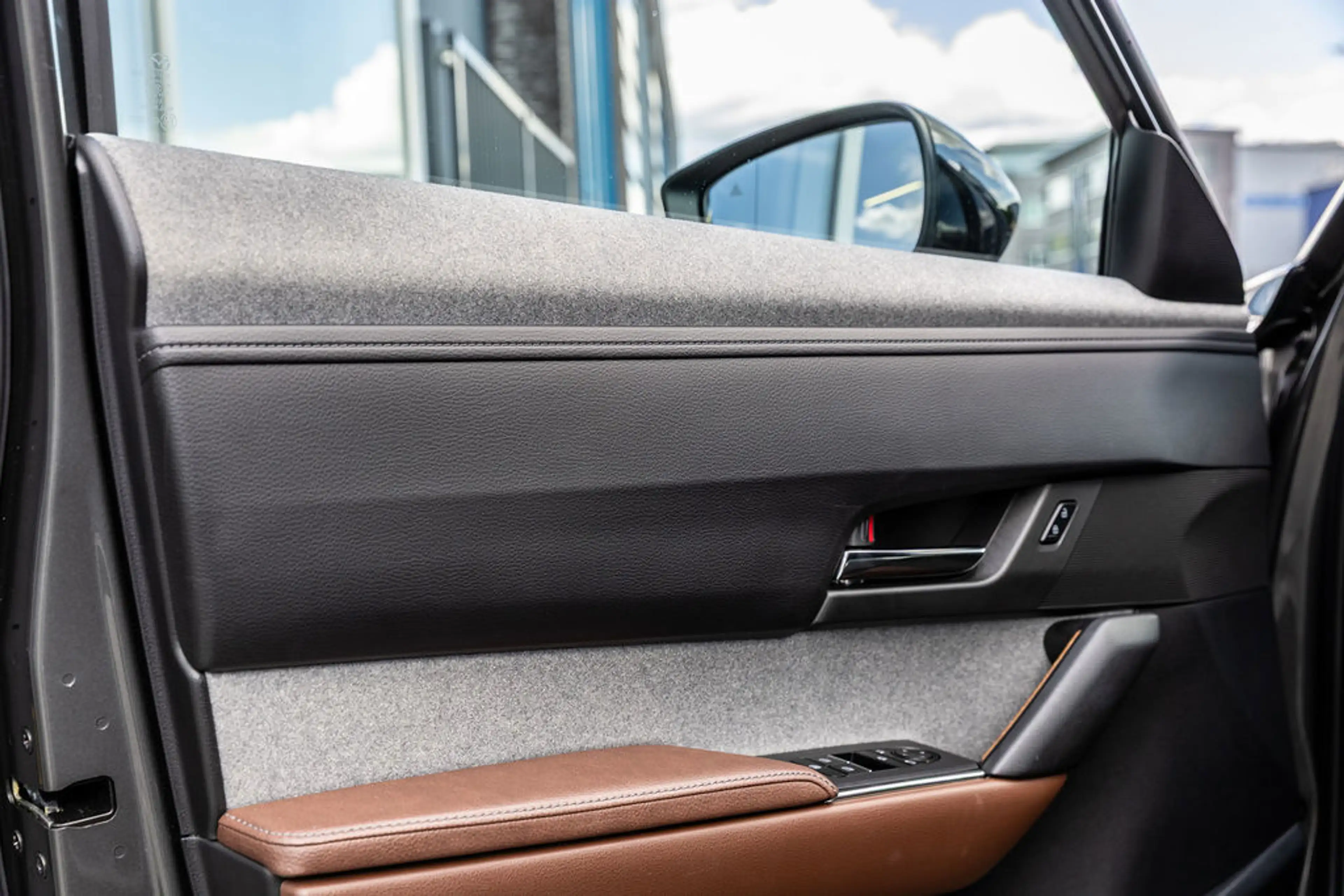 Mazda MX-30 E-SkyActiv EV 145 Advantage 36 kWh — photo 14