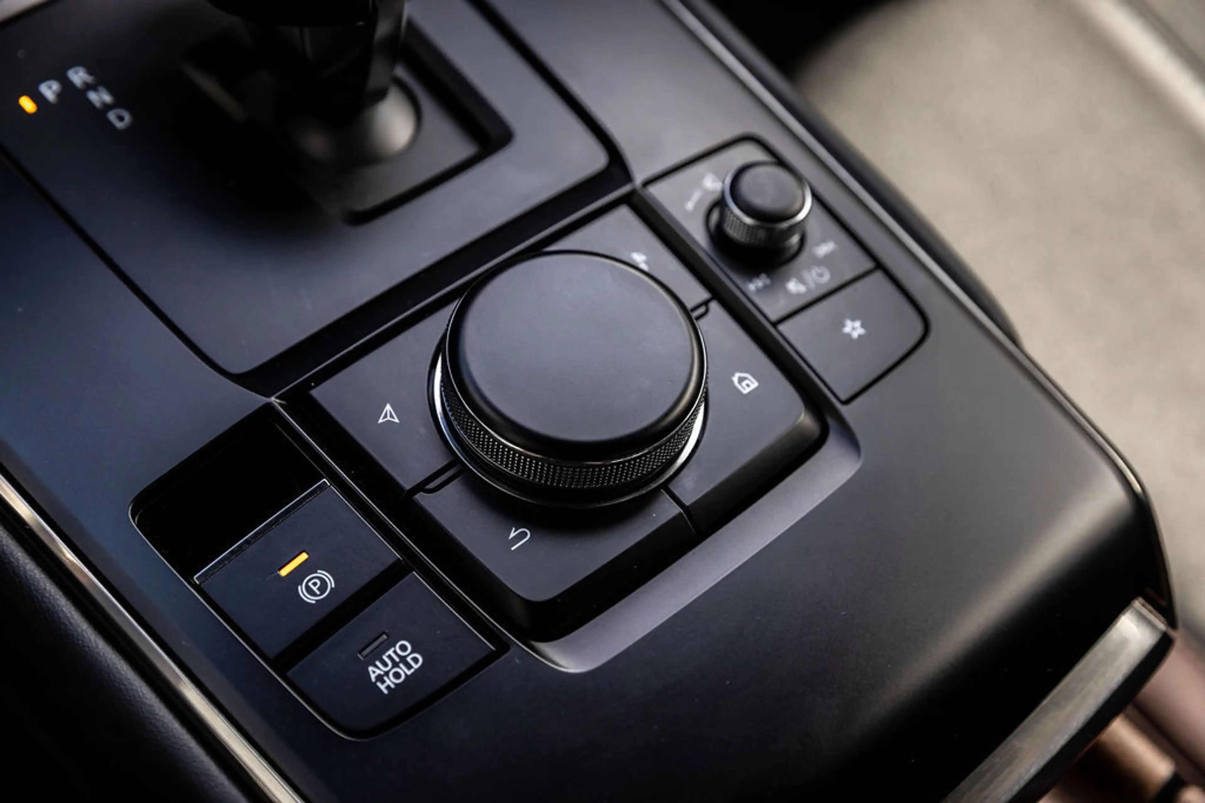 Mazda MX-30 E-SkyActiv EV 145 Advantage 36 kWh — photo 22