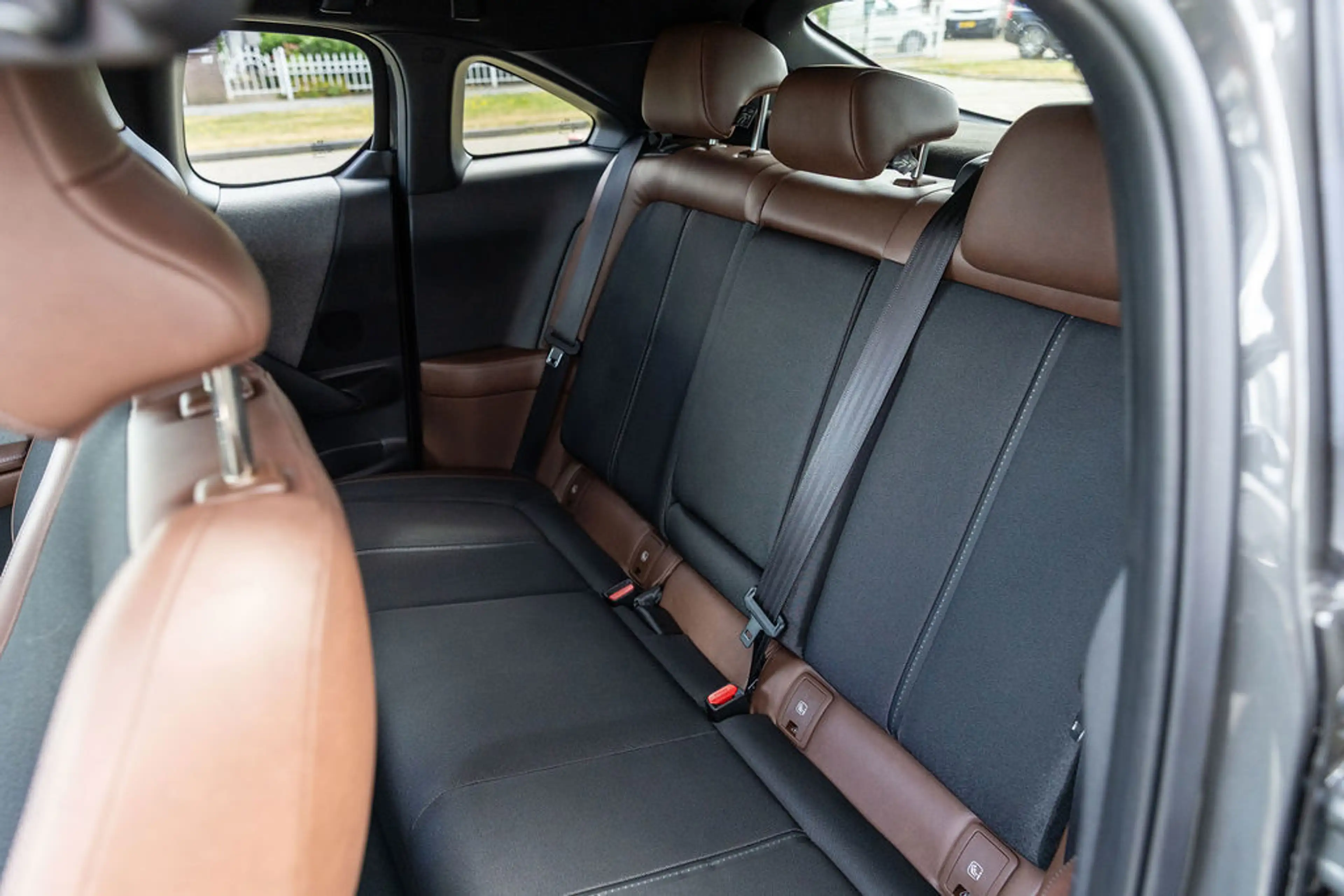 Mazda MX-30 E-SkyActiv EV 145 Advantage 36 kWh — photo 30
