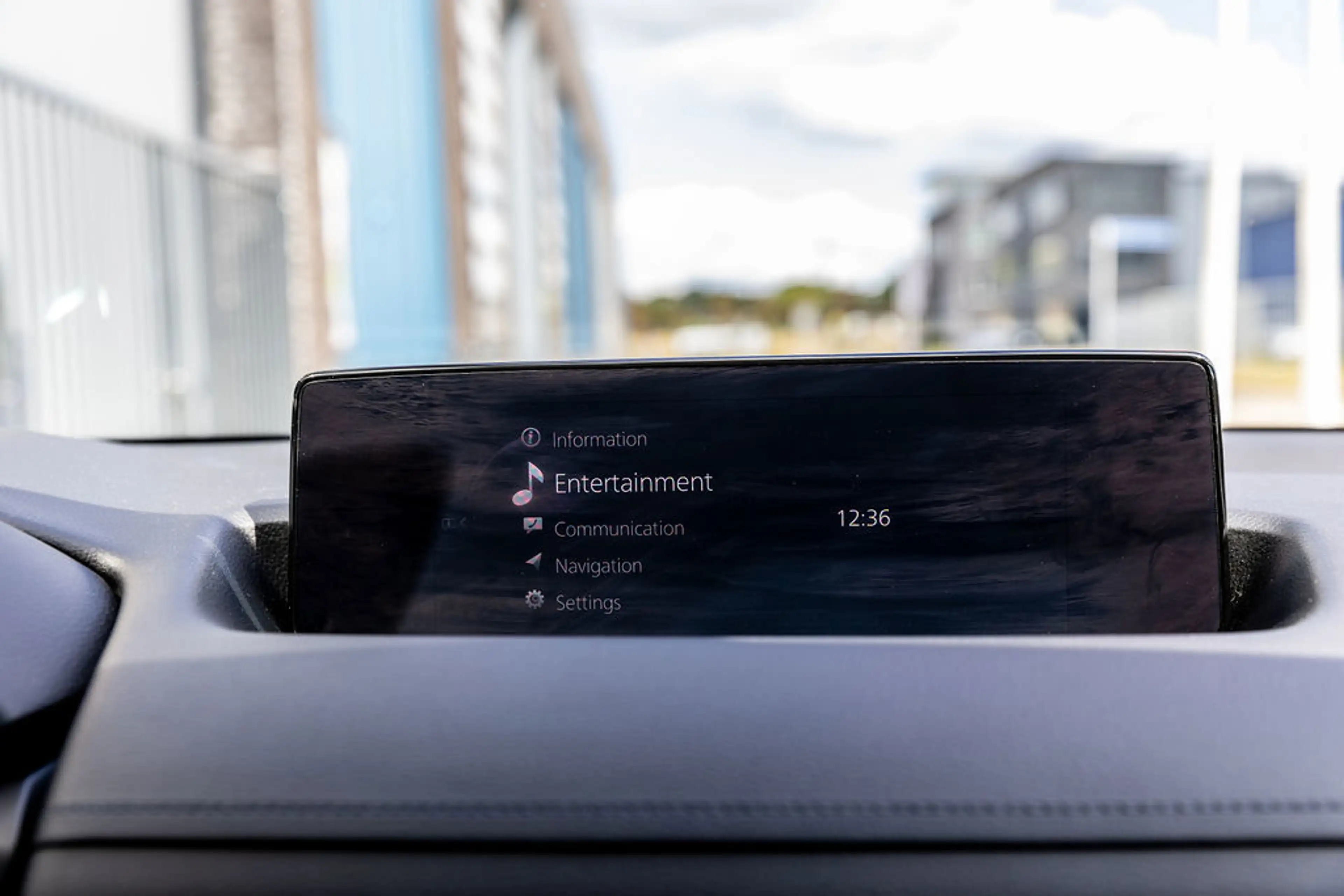 Mazda MX-30 E-SkyActiv EV 145 Advantage 36 kWh — photo 27