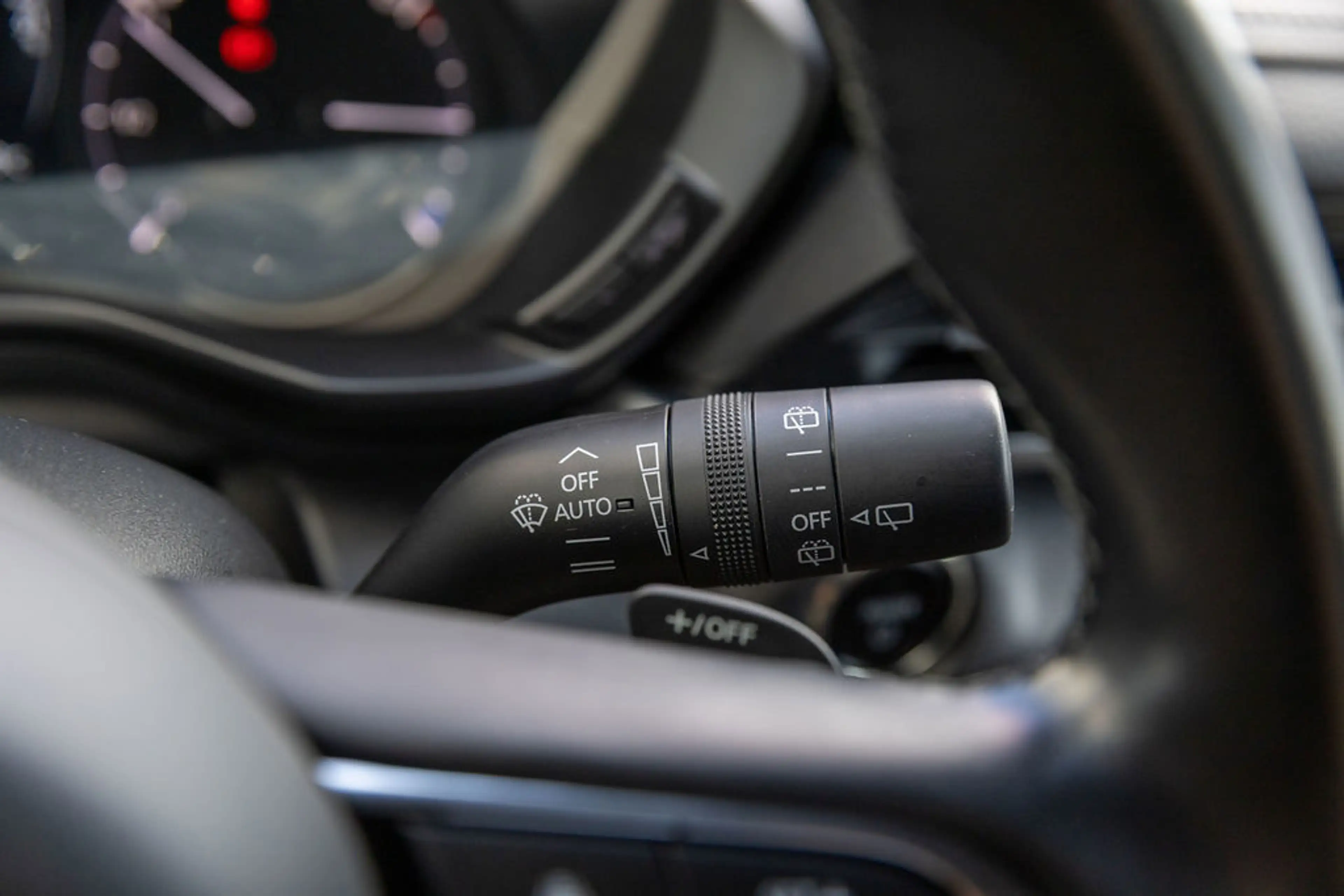 Mazda MX-30 E-SkyActiv EV 145 Advantage 36 kWh — photo 19