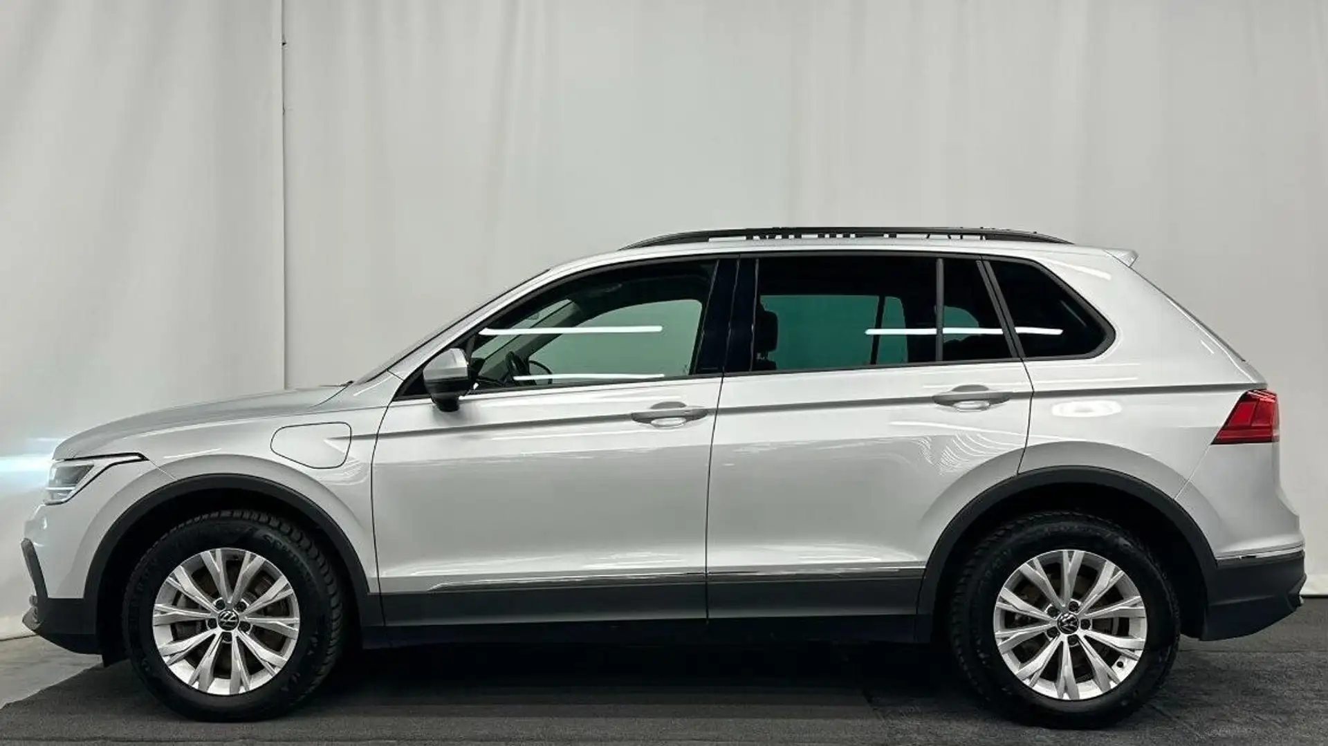 Volkswagen Tiguan Tiguan 1,4 TSI eHybrid Life DSG Life Silber - 1