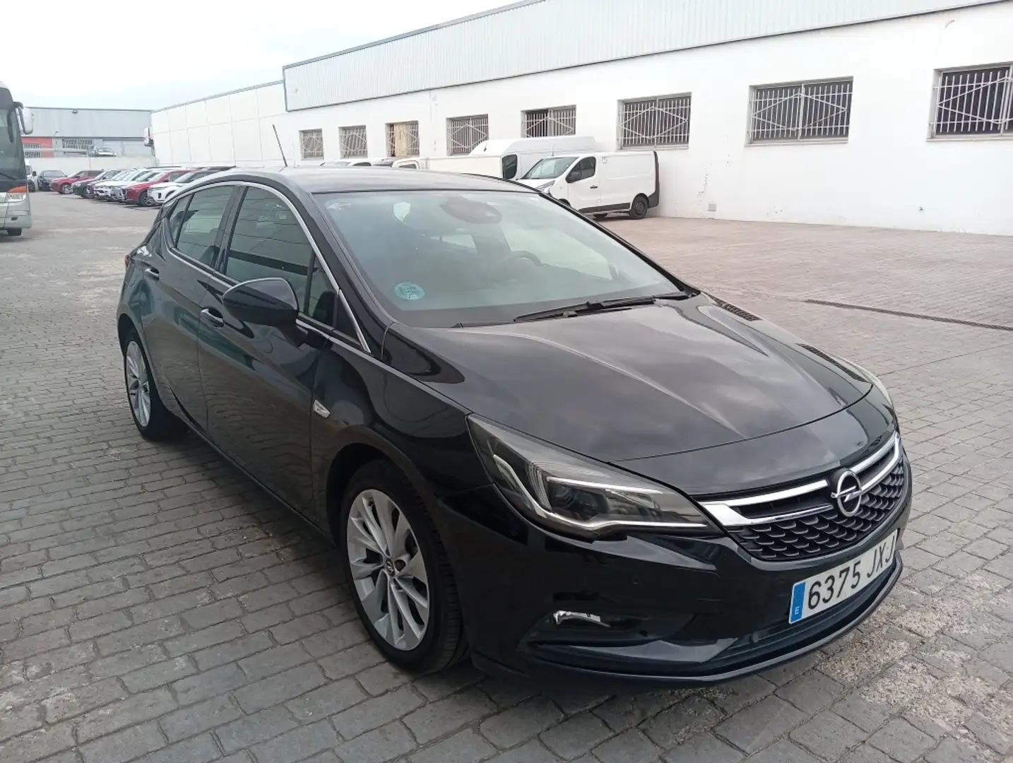 Opel Astra 1.6CDTi S/S Excellence Aut. 136 Negro - 1