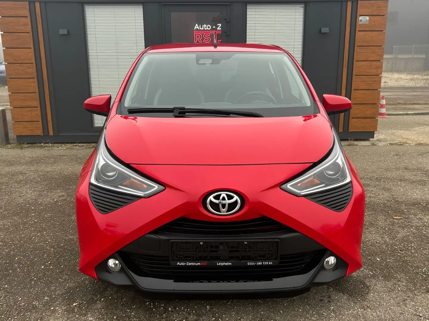 Toyota Sonstige Aygo x-play Team D KLIMA RFK SPH TEMPOMAT Rot - 2