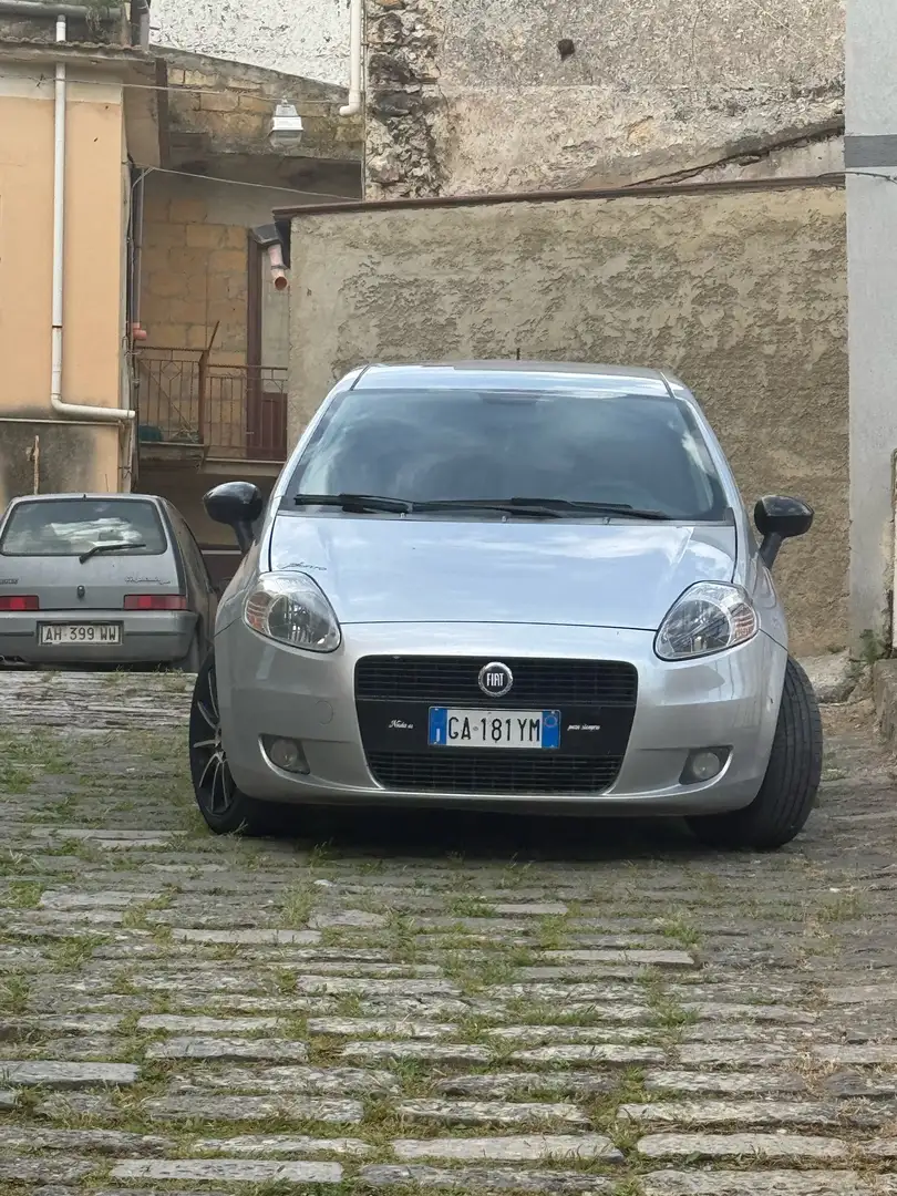 Fiat Grande Punto 5p 1.3 mjt 16v Emotion 90cv 6m - 2