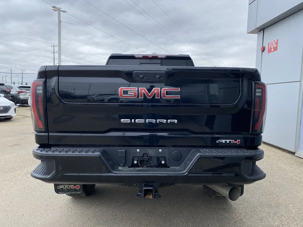 GMC Sierra 3500HD снимка GMC Sierra 3500HD