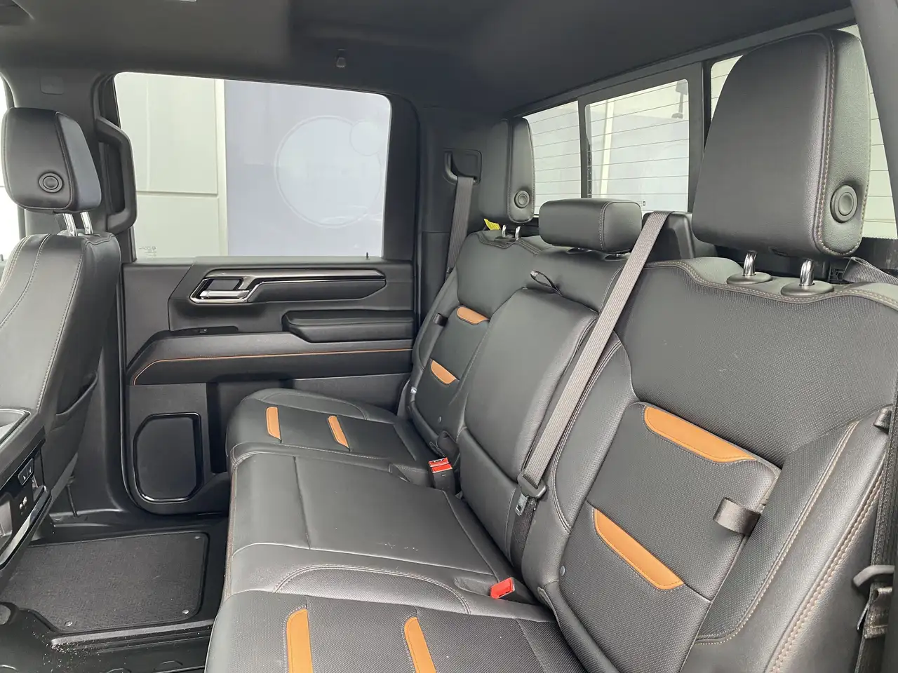 GMC Sierra 3500HD снимка GMC Sierra 3500HD