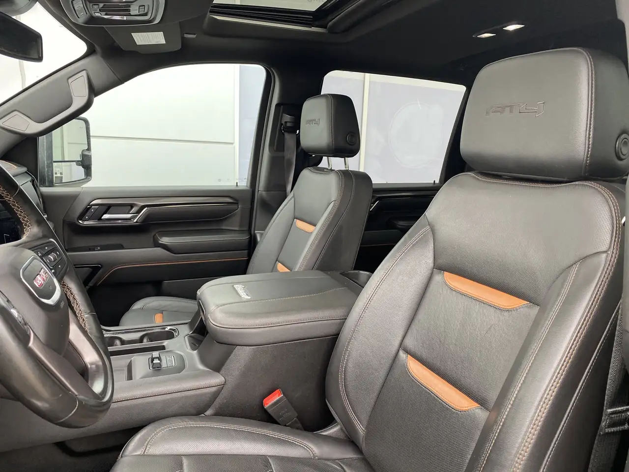 GMC Sierra 3500HD снимка GMC Sierra 3500HD