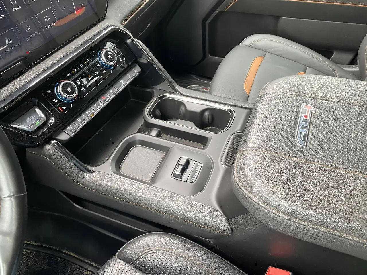 GMC Sierra 3500HD снимка GMC Sierra 3500HD