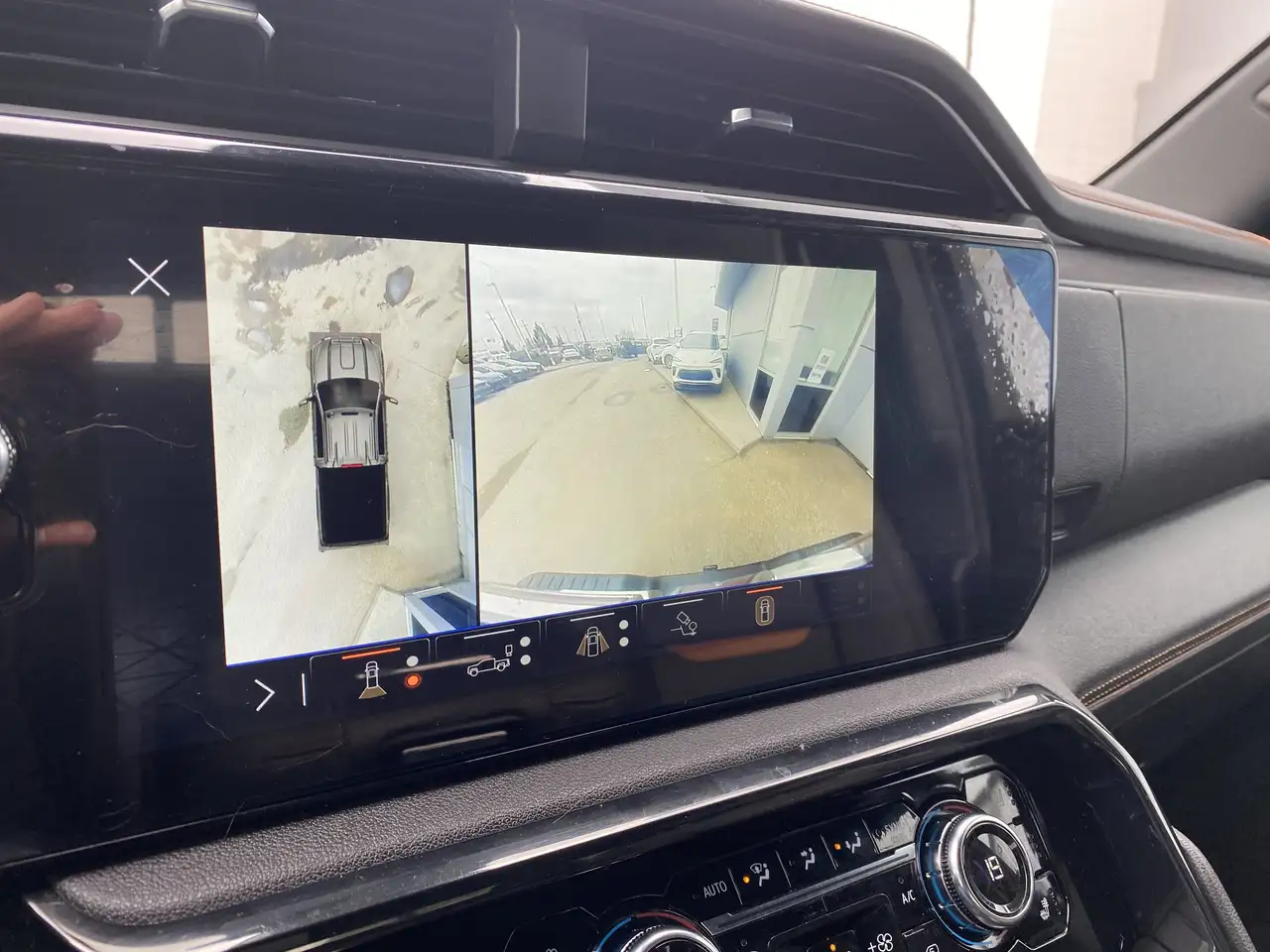GMC Sierra 3500HD снимка GMC Sierra 3500HD