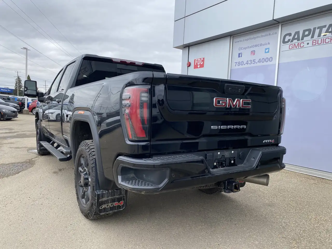 GMC Sierra 3500HD снимка GMC Sierra 3500HD