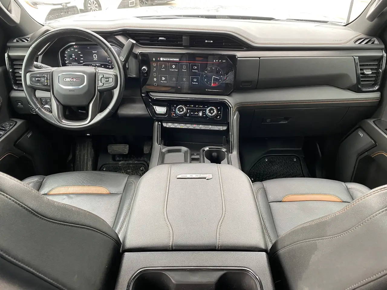 GMC Sierra 3500HD снимка GMC Sierra 3500HD