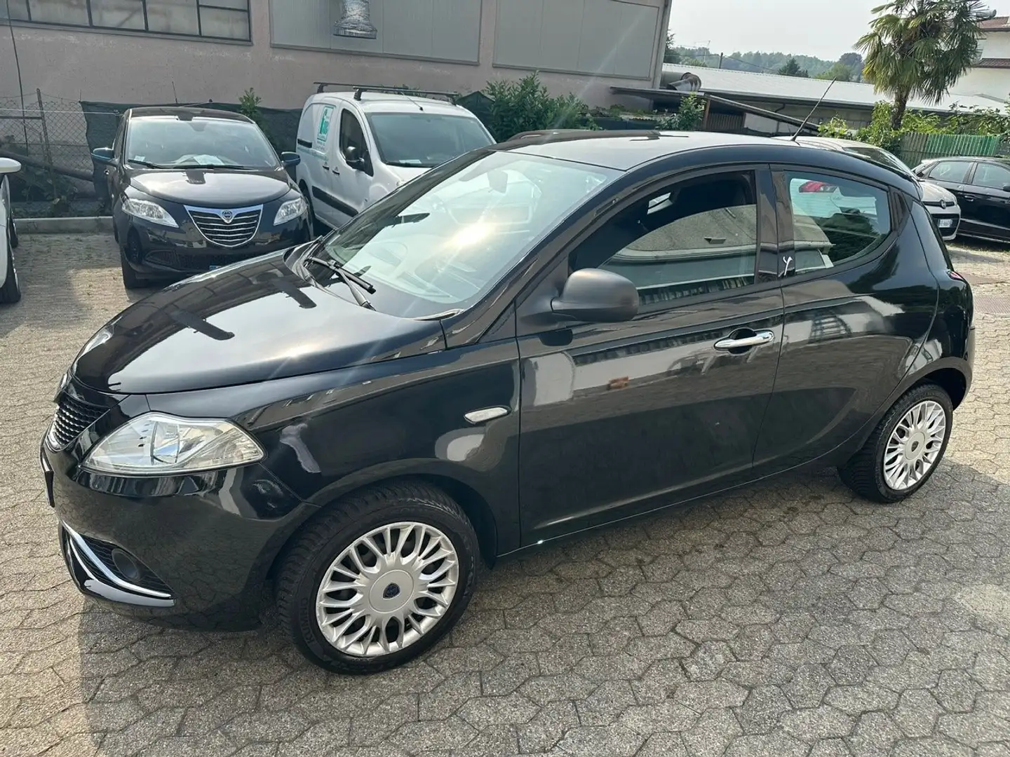 Lancia Ypsilon 1.2 Silver 69CV*EURO6*NEOPATENTATI - 1